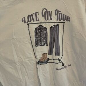 Harry Styles Love on Tour Fan Merch | DC outfit